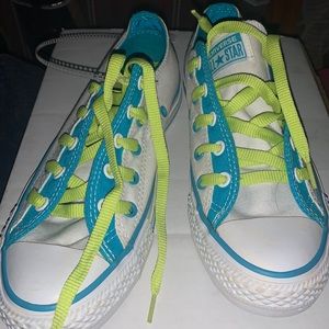 New  double tounge converse all star low women’s size 6